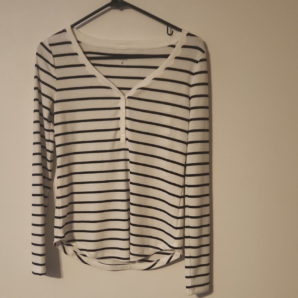 Women's Black and White Striped Top - Picture 2 of 2